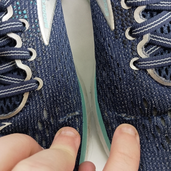 BROOKS Ghost 11 Blue and Green Athletic Shoes with Breathable Mesh (#125) - Picture 8 of 10